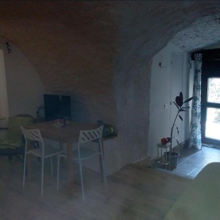Villa à l'ombre de l'olivier à Mirabel  Extérieur photo